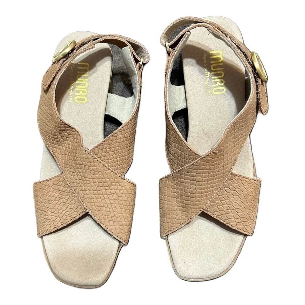 Munro Jenny Sandal Block Heel Square Toe Tan Lizard Nubuck Suede Like New​